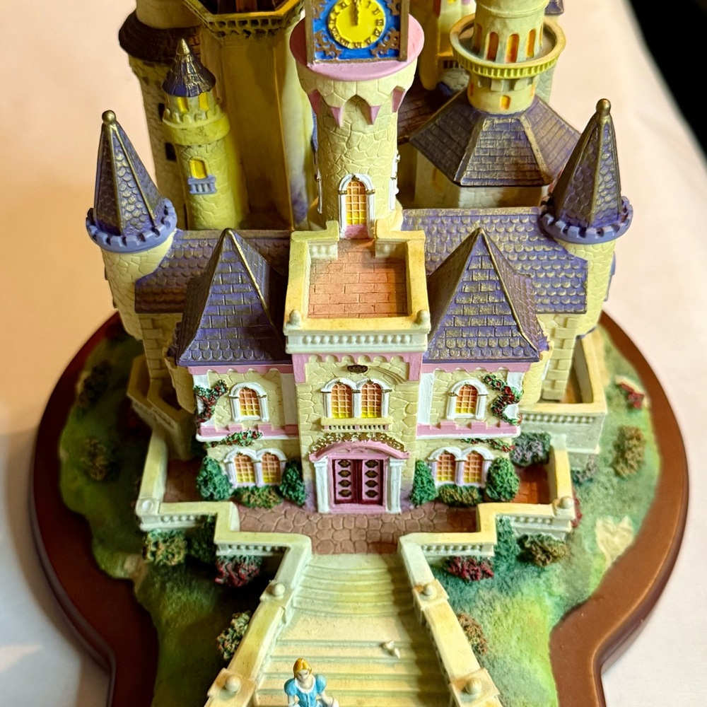 Cinderella's Enchanted Palace Figurine